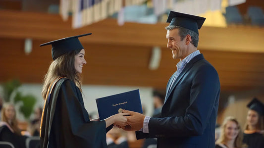 ideas outfit graduación: Cómo vestirse para el día de la ceremonia - Old Money®